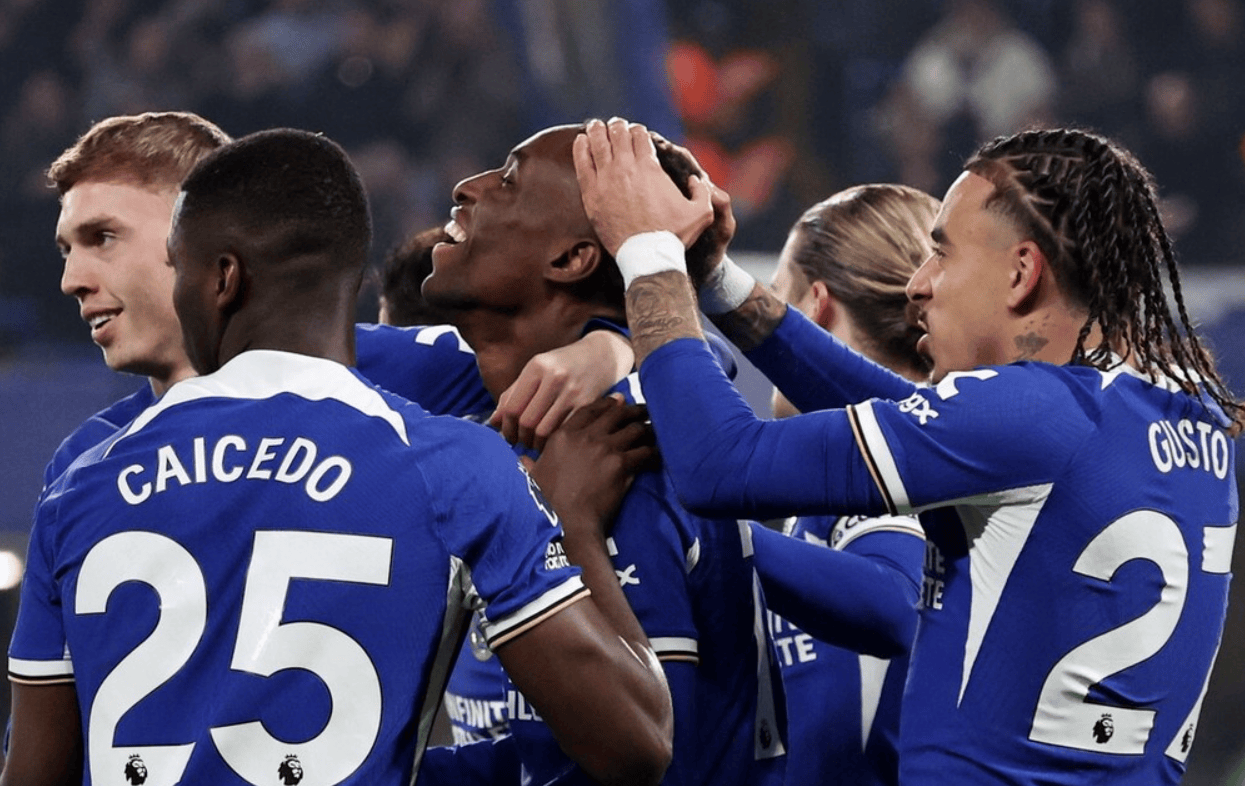 九游体育APP下载-包含切尔西加时末段强势反弹夏洛特黄蜂围绕亚冠造点机会，曼联围绕意甲防线松动看傻球迷的词条